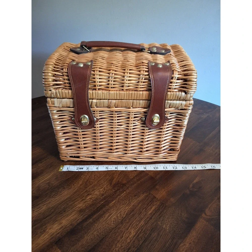 Picnic Time Wicker Picnic Basket Set for 2 Wine Glasses Cork Puller & Napkins